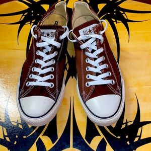 Dark brown mens’ Converse sneakers